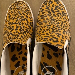 Nike Leopard Print slip on